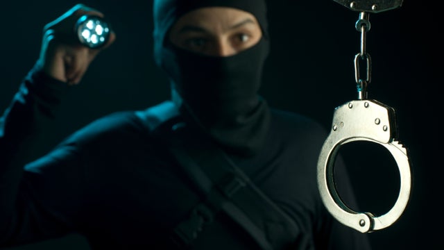 Criminal and Handcuff 