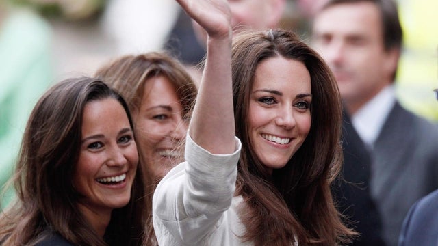 LONDON, ENGLAND - APRIL 28: Catherine Middleton (R) her mother Carole and sister Pippa arrives at The Goring Hotel after visiting Westminster Abbey on April 28, 2011 in London, England. With less than 24 hours to go final preparations for the wedding of P 