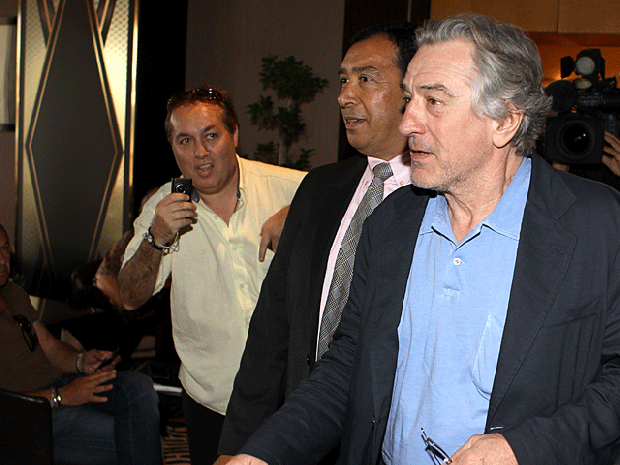 010-cannes-deniro.gif 