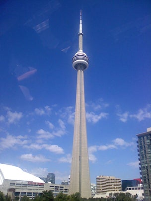 CN_Tower_Wikimedia.jpg 