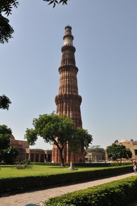 Qutub_Minar_Wikimedia_user_Aiwok.JPG 