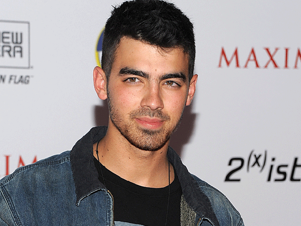 004-maxim-joe-jnas.gif 