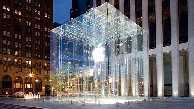 FifthAve-Apple.jpg 