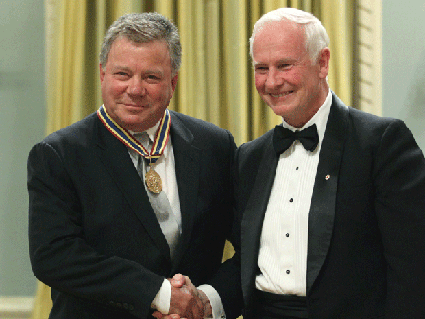 025-shatner.gif 