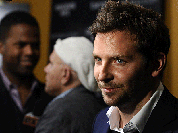 002-hang-bradley.gif 