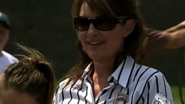 Palin's bus tour keeps media in the dark 