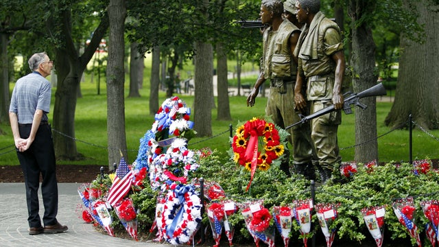 Memorial_Day_AP110529032895.jpg 