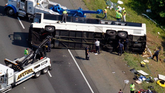 bus_crash_highway_013.jpg 