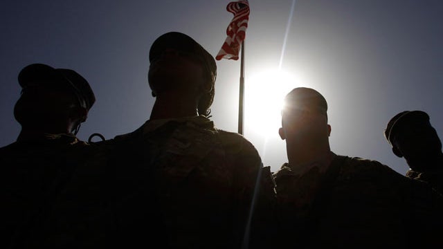 U.S. said to mull early Afghan pullout 