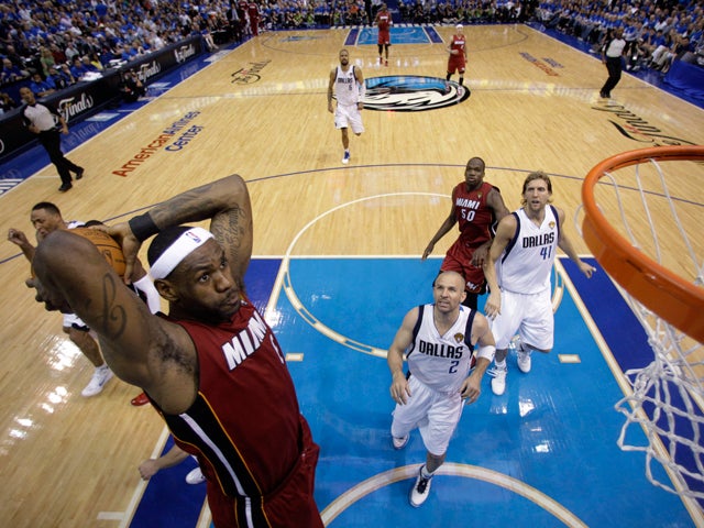 LeBron James dunks 