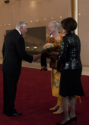 009-den-margrethe--in-and-k.gif 
