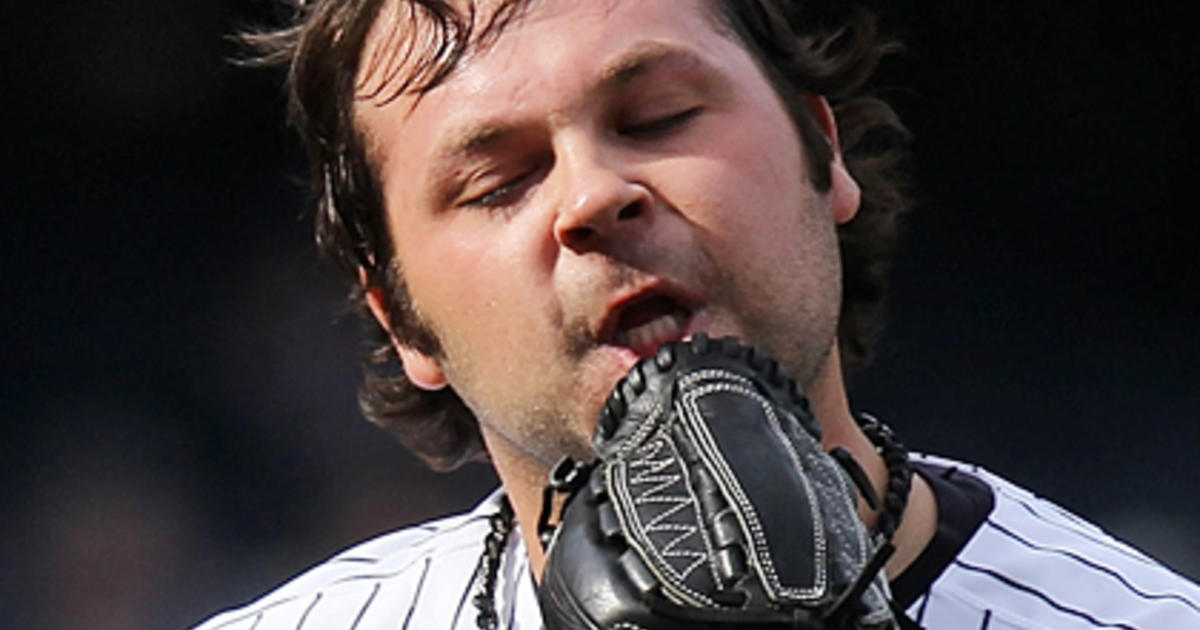Joba Chamberlain has torn ligament in right elbow 