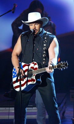 1544182_tobykeith.jpg 