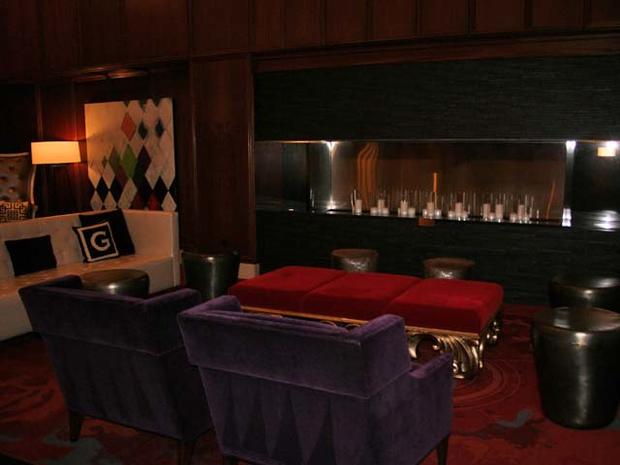 couches-in-lobby.jpg 