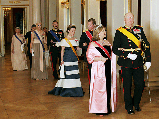 017-nor-king-harald-and-duc.gif 