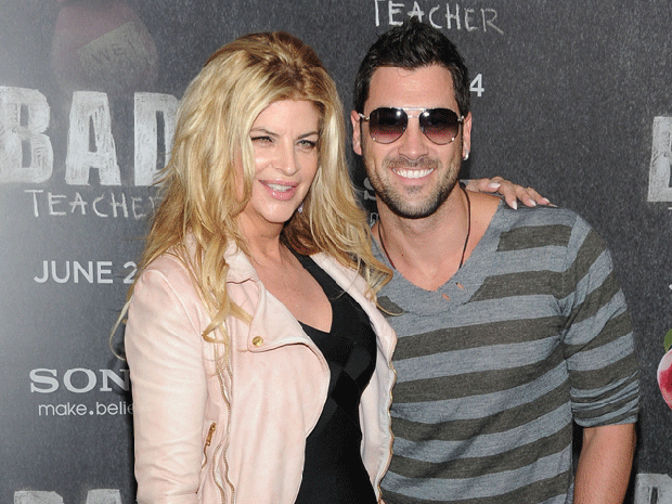 011-bad-kirstie-and-maks.gif 
