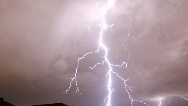 texas_lightning_AP110621127247_fullwidth.jpg 