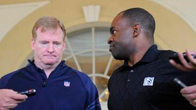roger-goodell-and-demaurice-smith.jpg 