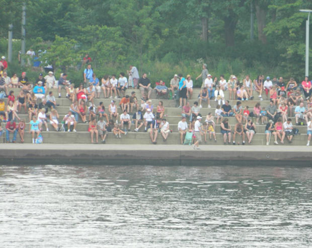 people-for-boat-race.jpg 