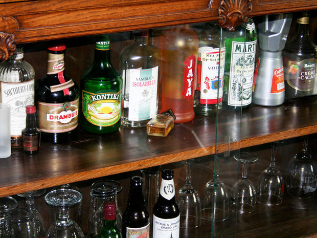 11-liquorcabinet.jpg 