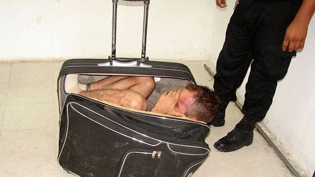 naked_inmate_2.jpg 