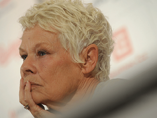 006-judi-dench.gif 