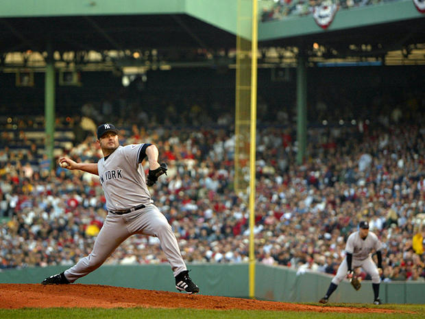 Roger Clemens delivers a pitch 