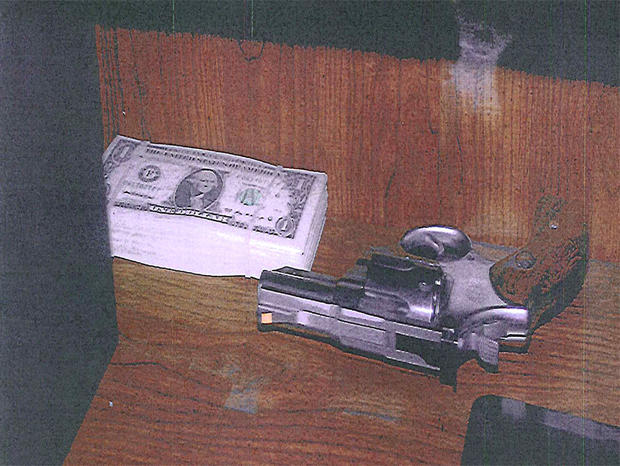 gun-and-money.jpg 
