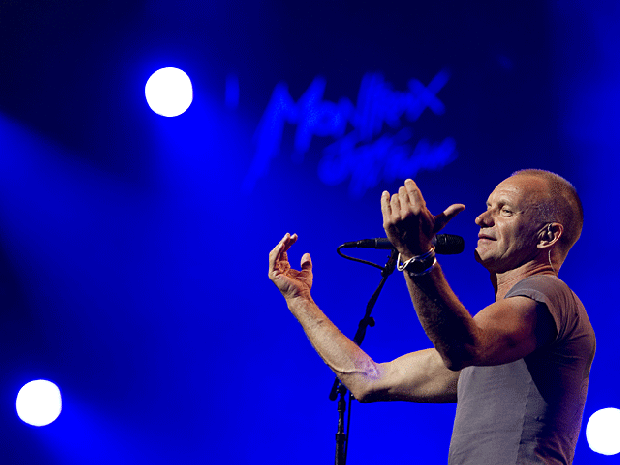 002-sting-montreax.gif 