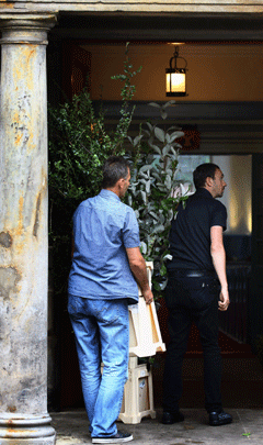 012-church-workers-v.gif 