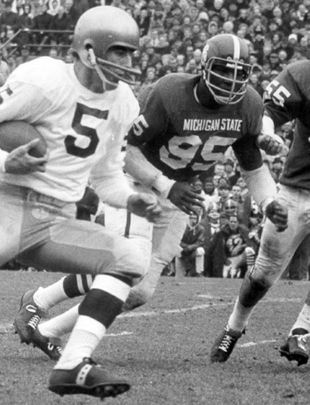 Bubba Smith chases down Notre Dame quarterback Terry Hanratty 