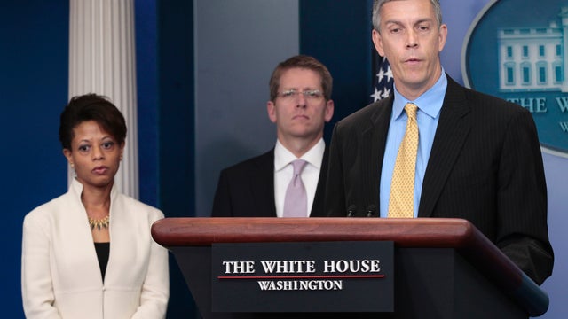 arne_duncan_AP110808023326.JPG 