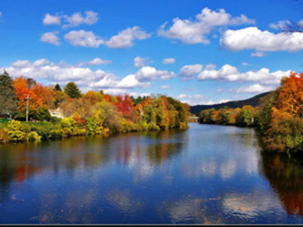 Travel &amp; Outdoors – Enjoying Fall Foliage in Boston – 10.8.11 - ColorfulLake_LiuYing 