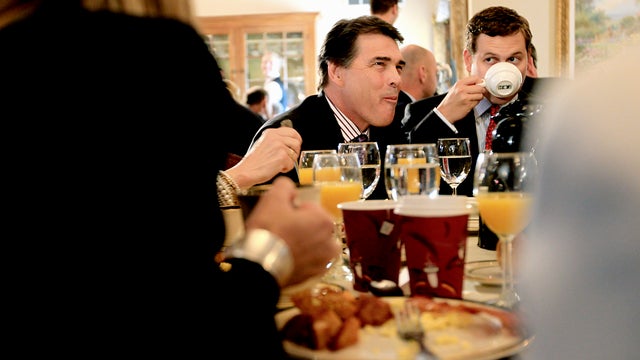 perrybreakfast.jpg 
