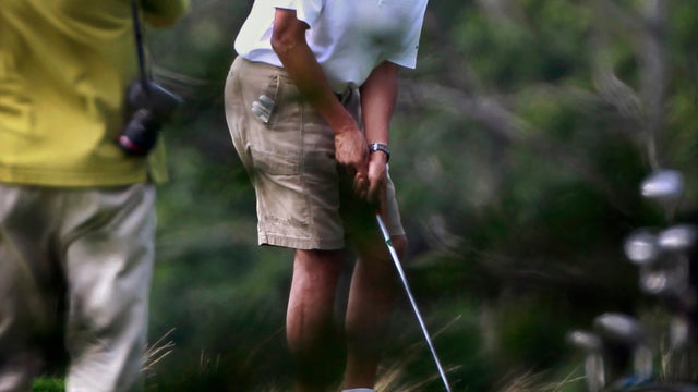 Obama_golf_AP110821028708.jpg 