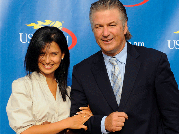 003-alec-baldwin-and-gal.gif 