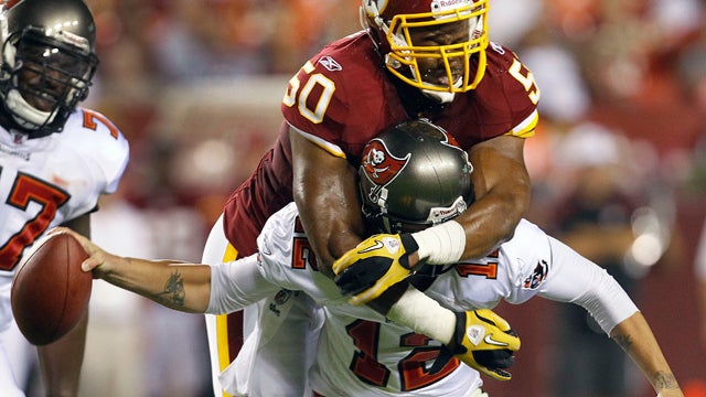 Rob Jackson sacks quarterback Rudy Carpenter 