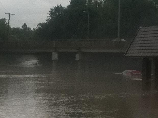 flooding-car-submerged.jpg 