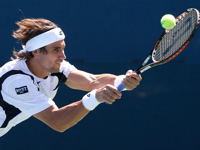 David Ferrer returns to Andy Roddick  