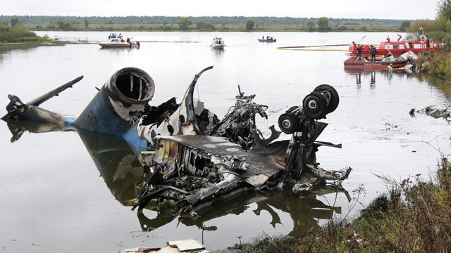 Russia_Crash_AP110908018291.jpg 