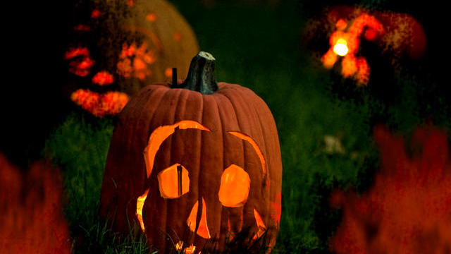 halloween-lantern.jpg 