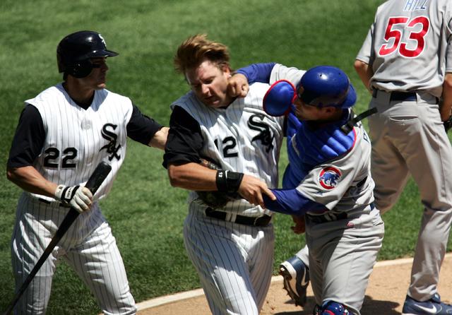 Podsednik hit in 13th leads White Sox past Dodgers