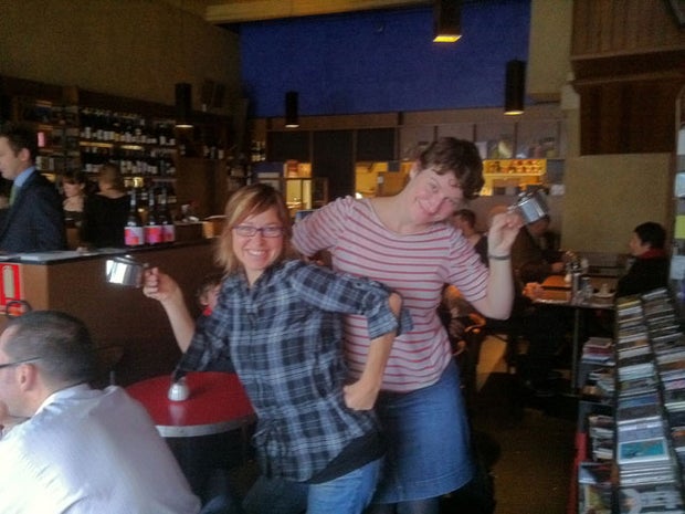 LOL-worthy "teapotting" photos - it's the new "planking" 