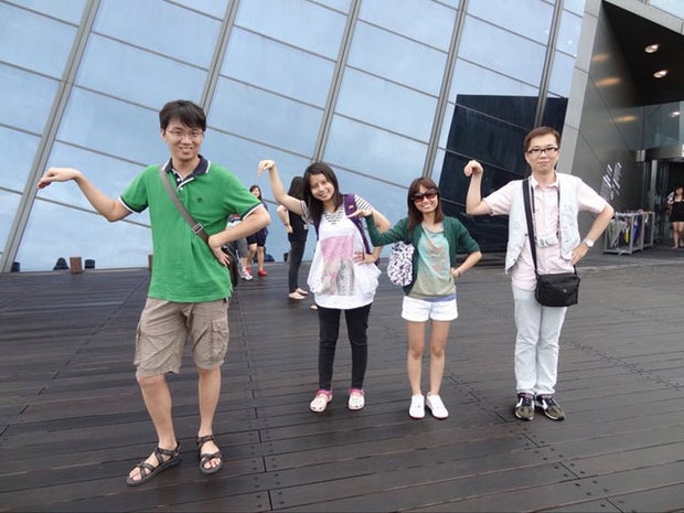 LOL-worthy "teapotting" photos - it's the new "planking" 