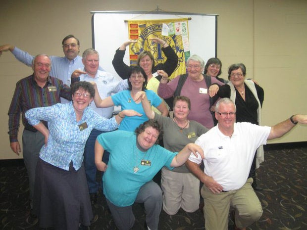 LOL-worthy "teapotting" photos - it's the new "planking" 