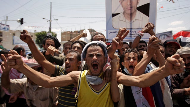 110924-Yemen_protest-AP110924122572.jpg 