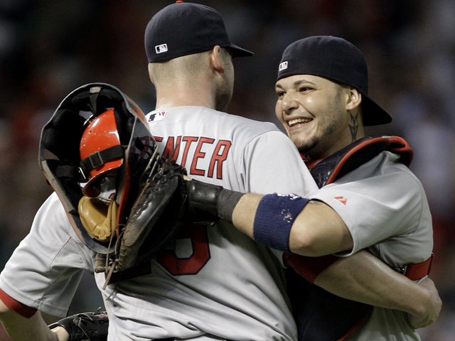 Yadier Molina and pitcher Chris Carpenter  