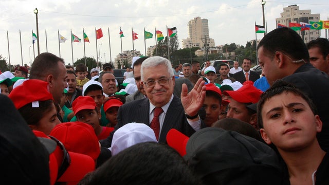 abbas-AP111001122436.JPG 