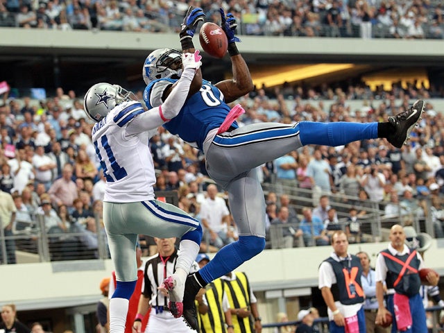 Calvin Johnson makes a touchdown pass reception 