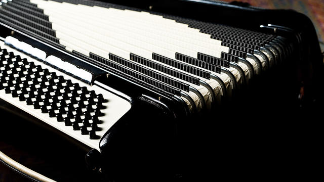 accordion.jpg 